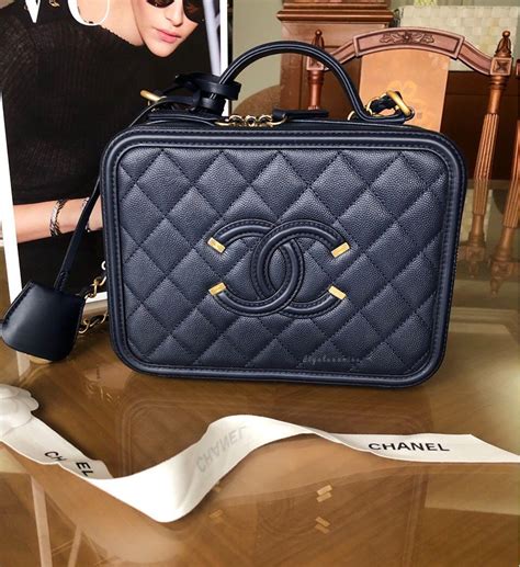 chanel vanity case size comparison|chanel sac vanity price.